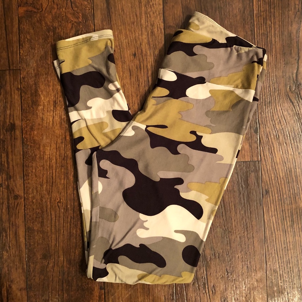 LuLuRoe TC Tan/Brown Camo Leggings